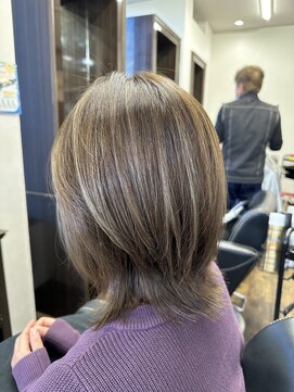 美容室 夢先案内 白髪ぼかしハイライト