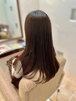ロマン バイ ルームス(浪漫 by ROOMS)の写真/『毛先まで潤い、艶めく美髪へと導くトリートメントを…。』