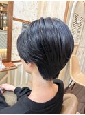ブルーブラック　ショートカット