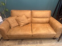 ヘアーサロン クレフ(Hair salon CLEF)の雰囲気（ふかふかソファがある待合いスペース☆）