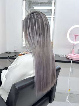 エゴ 池袋(EGO) 10代20代30代外国人風バレイヤージュ　ハイライトカラー