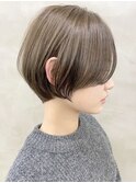 マッシュショート前髪長めハンサムショート黒髪ショート襟足短め