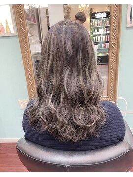 ヘアメイク ユーユ(Hair make U YU) 白髪隠しハイライトベージュ【辻村】
