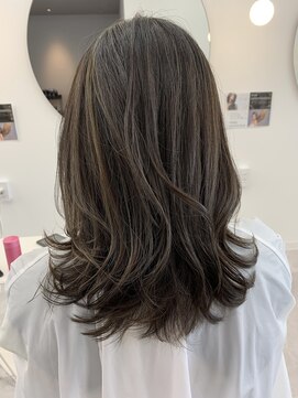 ビル(B.i.L) 50代レディーススタイル