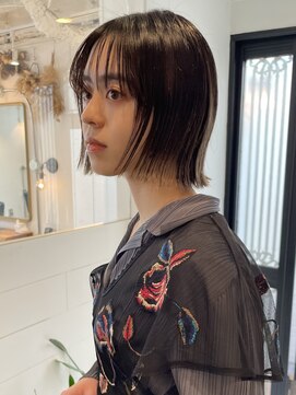 トリコ 柏(tricot) 大人可愛い/外ハネショート/切りっぱなしボブ/小顔カット