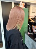 ピンクベージュ
