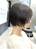 黒髪大人ショート