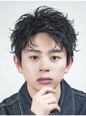 メンズカット無造作黒髪スパイキーショート刈り上げビジネス流行