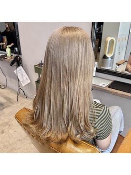 クルニエ(crenier) @ホワイトブロンド