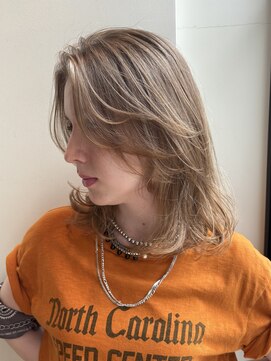 ビュートリアム265(BEAUTRIUM 265) #長め前髪・レイヤーカット・ミディアムレイヤー・イルミナ