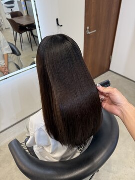 クオン 伊勢崎(QUON.) 艶髪縮毛