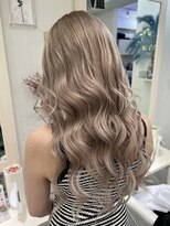 ラピス 池袋(Lapis)&nbsp;ホワイトミルクティー／ブリーチ／ダブルカラー／髪質改善／ボブ