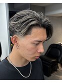 広島メンズ/ホワイトメッシュ/テーパーフェード/センターわけ