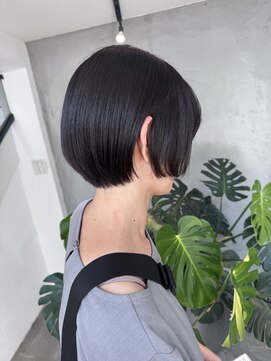 エムドットヘアーサロン(M. hair salon) 【栗本浩司】大人のロンドボブ