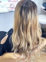 トゥエンティーフォー 泉大津店(24)&nbsp;プルエクステでグラデーションヘア