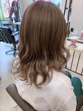 イースエモーション(ease et motion) 【天神 今泉 大名】シークレットハイライト　くすみベージュ