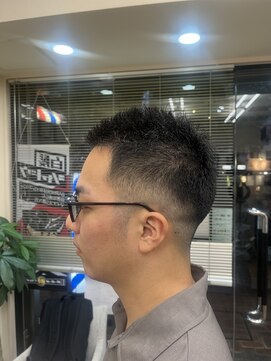 カズ(Ka'z) スパイキーショートとフェードカット