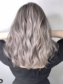 エイル 茶屋町(Eir) 【ブリーチ】【ヘアセット】【髪質改善】【トリートメント】