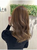 ブラウンベージュ