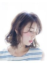 ホワイト ザ トータルビューティー(WHITE The Total Beauty)&nbsp;ミディアムボブ