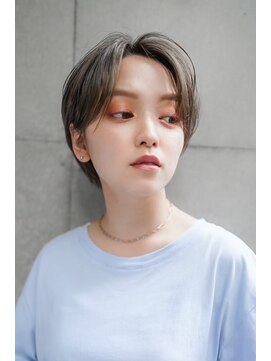 ギークス(GEEKS) 【GEEKS渋谷】クールショート/スモーキーベージュ/冬カラー/小顔