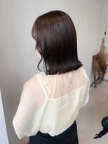 イル(ill)&nbsp;ボブ 外ハネボブ ボブ アッシュブラウン 赤み消しカラー