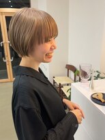 ウッド(uood) ミルクティーベージュ×ショート