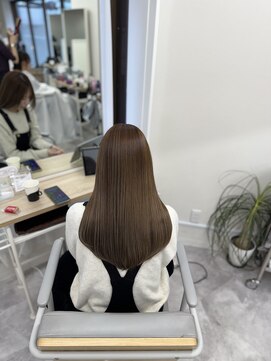 アチェロ(Acero.) 韓国風レイヤー×前髪長め×20～30代カーキベージュ