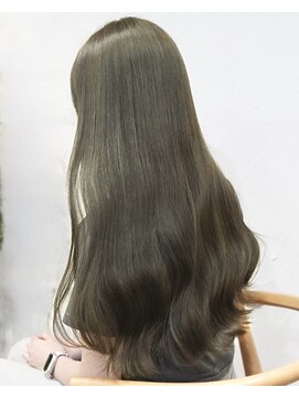 アリー 原宿 表参道(ALLY) ALLY松村　2025大人気カラーオリーブグリーン