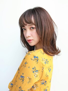 ルティア(Lutia) レイヤースタイル 外ハネ エアリー★★