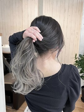 ワク(waku) バレイヤージュ/ホワイト