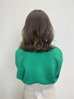 キュエム(Cuem)&nbsp;【Cuem 小原】カーキベージュ　イルミナカラー