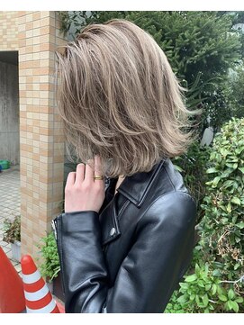 アルカナ 明治神宮前原宿(ARCANA) レイヤーボブ ハイライトベージュ くすみベージュ　ミルクティー