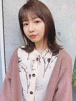 テテ(tete.)&nbsp;フェミニン切りっぱなし外ハネミディ