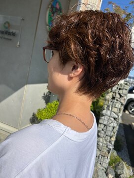 ヘアサロン ワンワールド(Hair Salon One World) くるふわハンサムショート