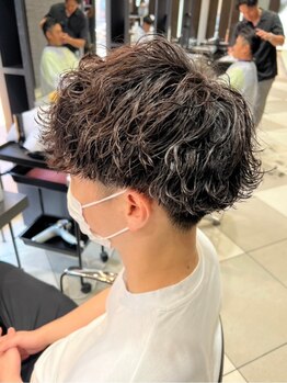 オンリーケアバイジャパン(ONLY CARE by JAPAN)の写真/【周りと差がつくハイクオリティのメンズパーマ】波巻きスパイラルパーマやツイストスパイラルパーマ◎