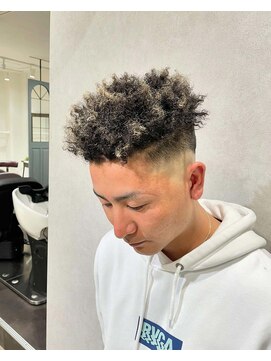 イト(ito) 特殊パーマ/針金パーマ/スパイキーアフロ/ショートアフロ/HIRO
