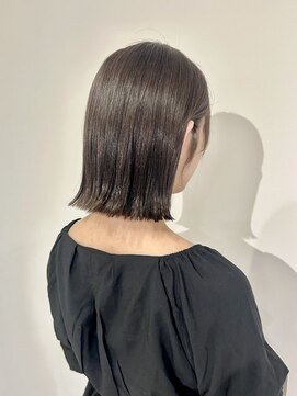 アモレット 天文館店(amoretto) 【amoretto_ yu-ka.】透明感ダークカラー / ぱつっとボブ