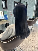 ワンバイアンジ(ONE by Angie)&nbsp;ブルー系の濃い寒色カラー