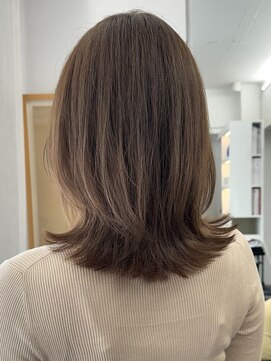 シベルバレー 横浜(sibell) ＊ミディアムレイヤーカット顔周りレイヤーウルフハッシュカット