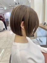 アッシュ 下北沢店(Ash)&nbsp;ハイライトカラーのパツッとボブ