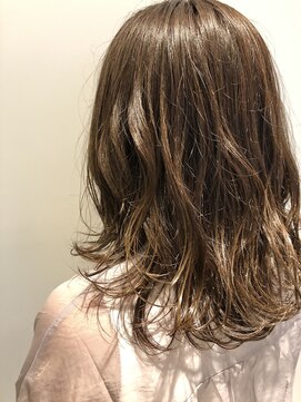 ビーハイブ 一番町店 アヴェダ(BEHIVE) ラフウェーブ×ブルーベージュ