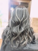 ヘアデザイン ヴォワール(hair & design voir) シルバレイ×まみ