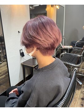 ヘアアンドメイク エジェリ(hair&make egerie) シアーピンク・前髪なしショート