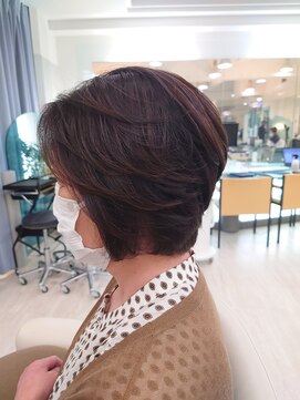 クオーター(QUARTER) ショートボブ