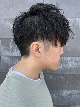 ヒュイル バイ ニアウ(Hwyl by Niau) メンズマッシュパーマツイストスパイラルパーマニュアンスパーマ