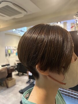 パースィート 目黒(pursuit) ハンサムショート 大人 マチルダボブ 前髪なし