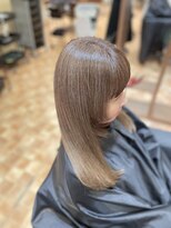 アイニ 河内小阪店(aini)&nbsp;白髪ぼかしカラー白髪ぼかしハイライト大人ショート30、40、50代