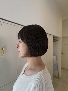 ミニボブ／インナーカラー