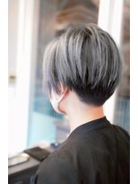 シャロン(SHARON) 【SHARON原宿】アッシュシルバー×刈り上げショート